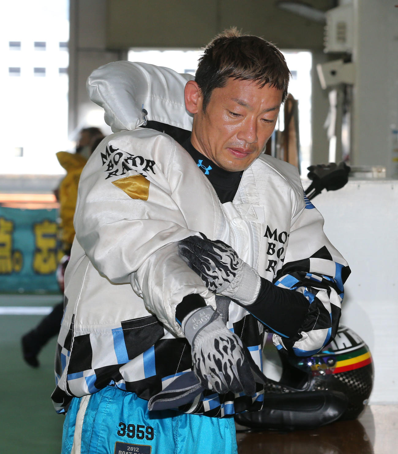 坪井康晴がジャンプアップ（撮影・屋方直哉）
