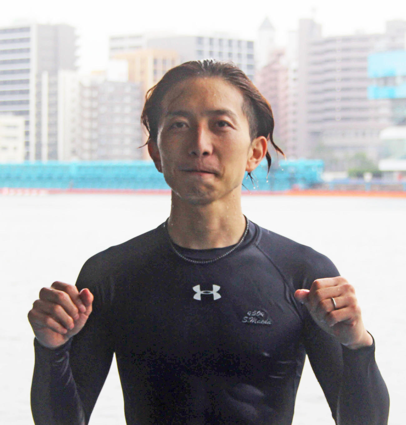 G1初優勝を決めて水神祭後に笑顔を見せる前田将太（撮影・中牟田康）