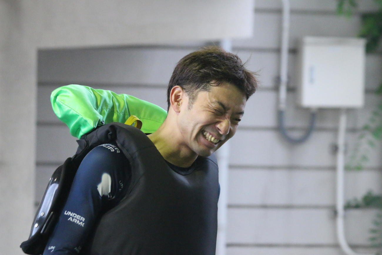 選前半を首位で折り返した桑原悠だが、前半8R後のコンマ03のスタートには苦笑い