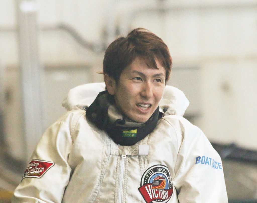 3日目8Rで逃げて得点率5位タイとした河野大は予選最後の3R、6枠から俊敏に攻めて上位着を狙う（撮影・中森亮）