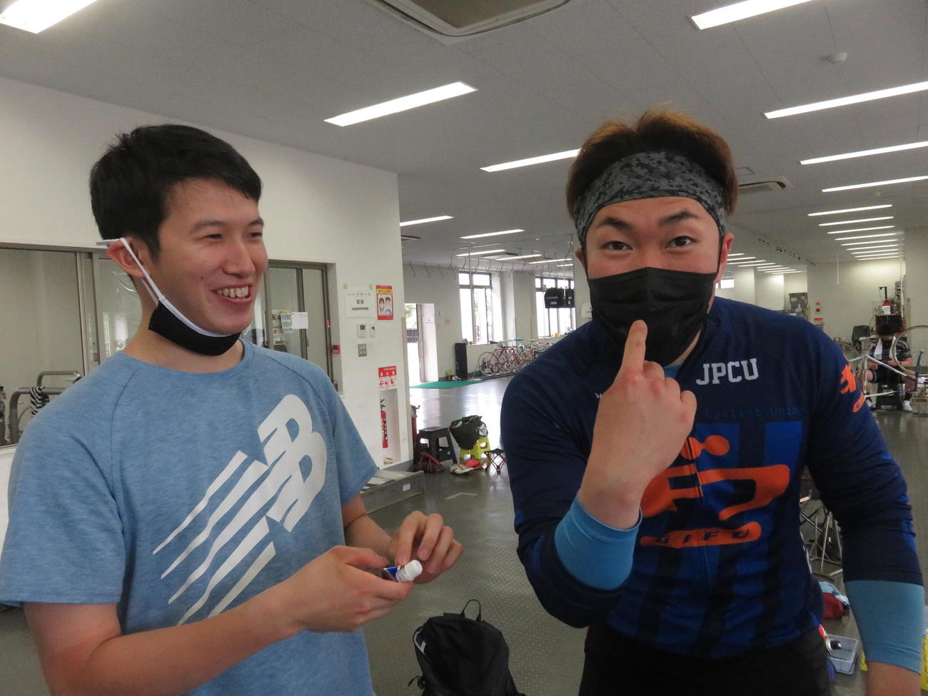 推薦でのオールスター初出場を決めた脇本勇希（左）と山田諒は驚きの表情