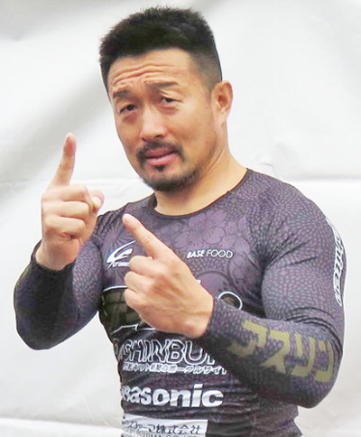 佐藤慎太郎は熟練の技と決め足で存在感を示す