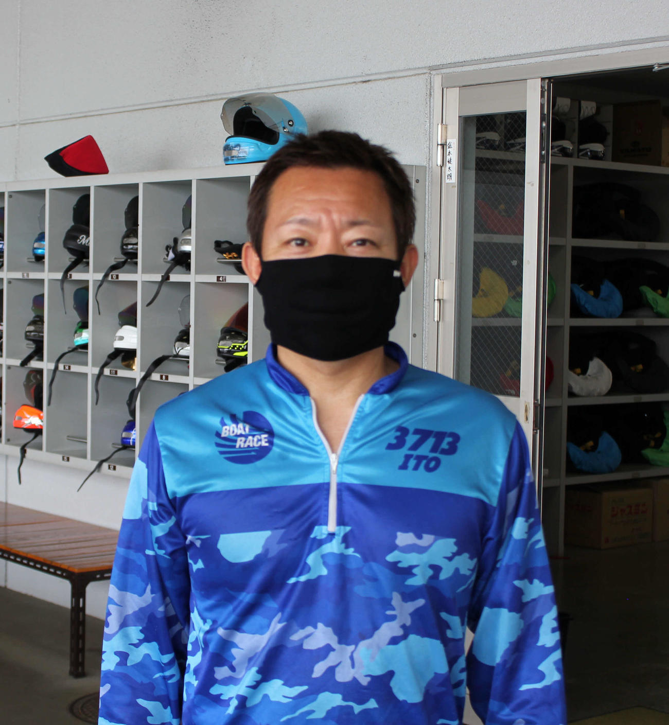 伊藤誠二が大外から、どん欲に優勝を狙い澄ます（撮影・田中大樹）