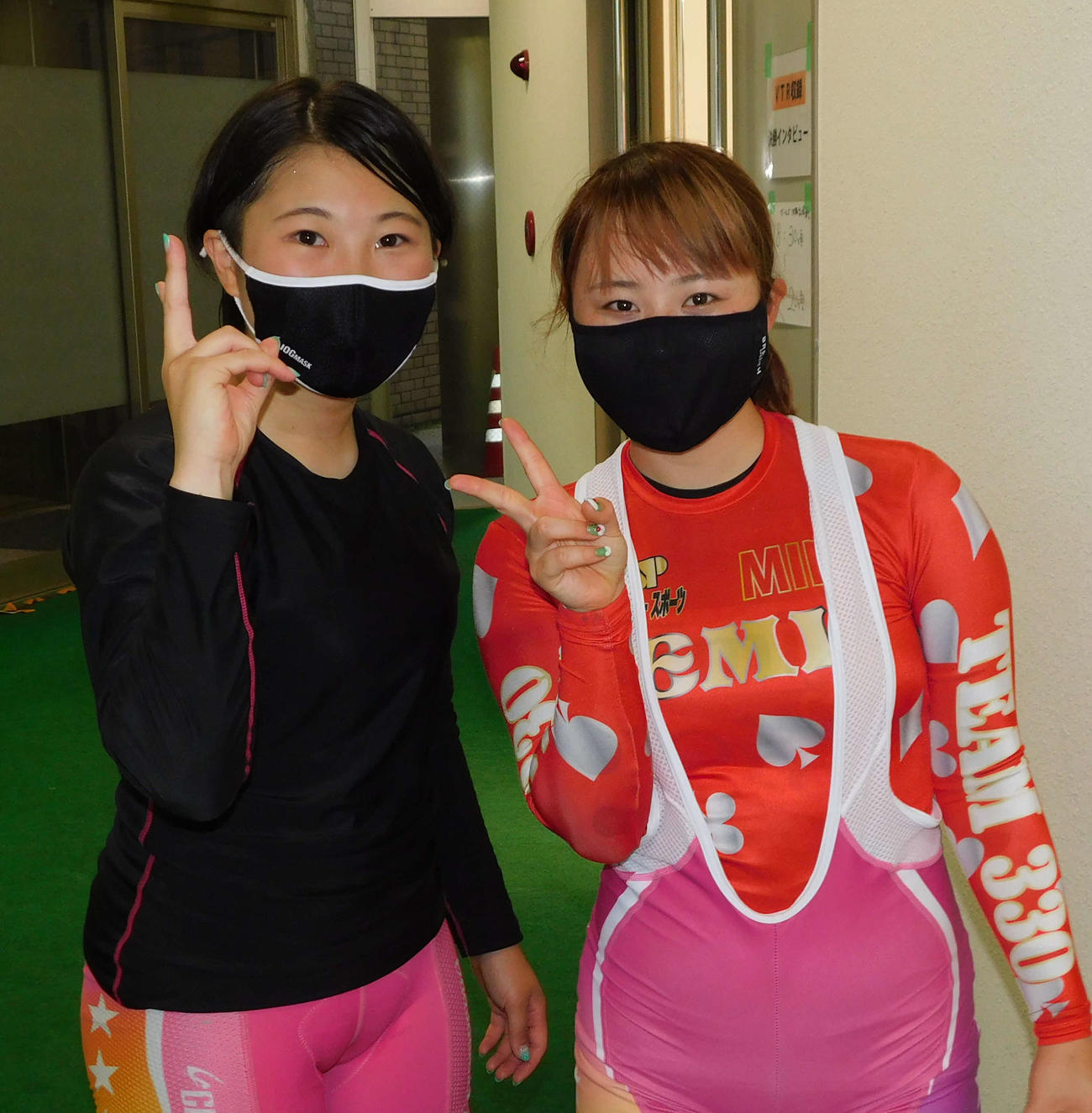 本格デビュー後、初めて決勝に勝ち上がった太田瑛美（右）と近沢諒香