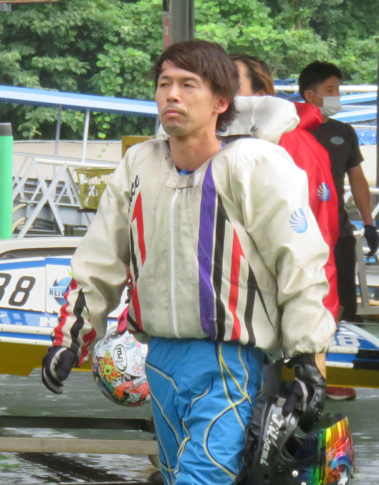 初日連勝発進を決めた宇佐見淳
