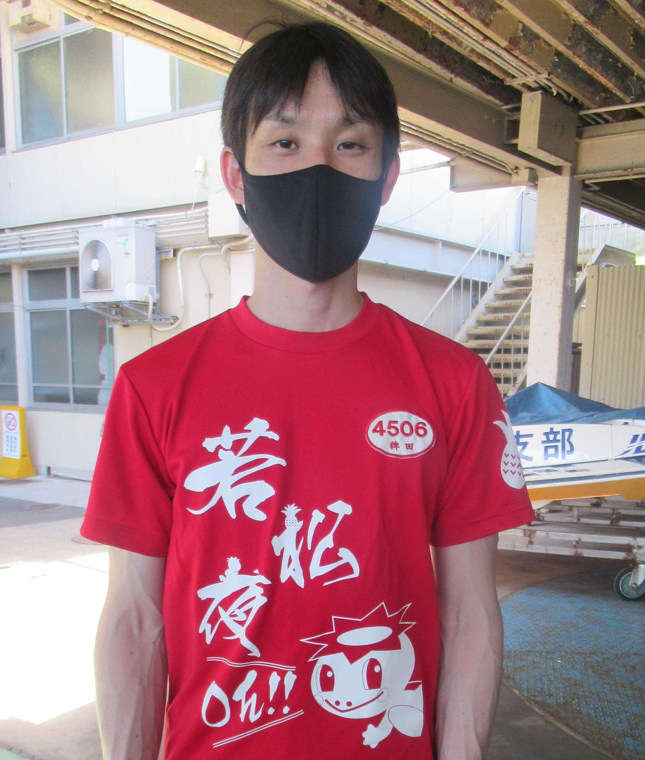 稗田聖也がノーハンマーで優出を狙う（撮影・奈島宏樹）
