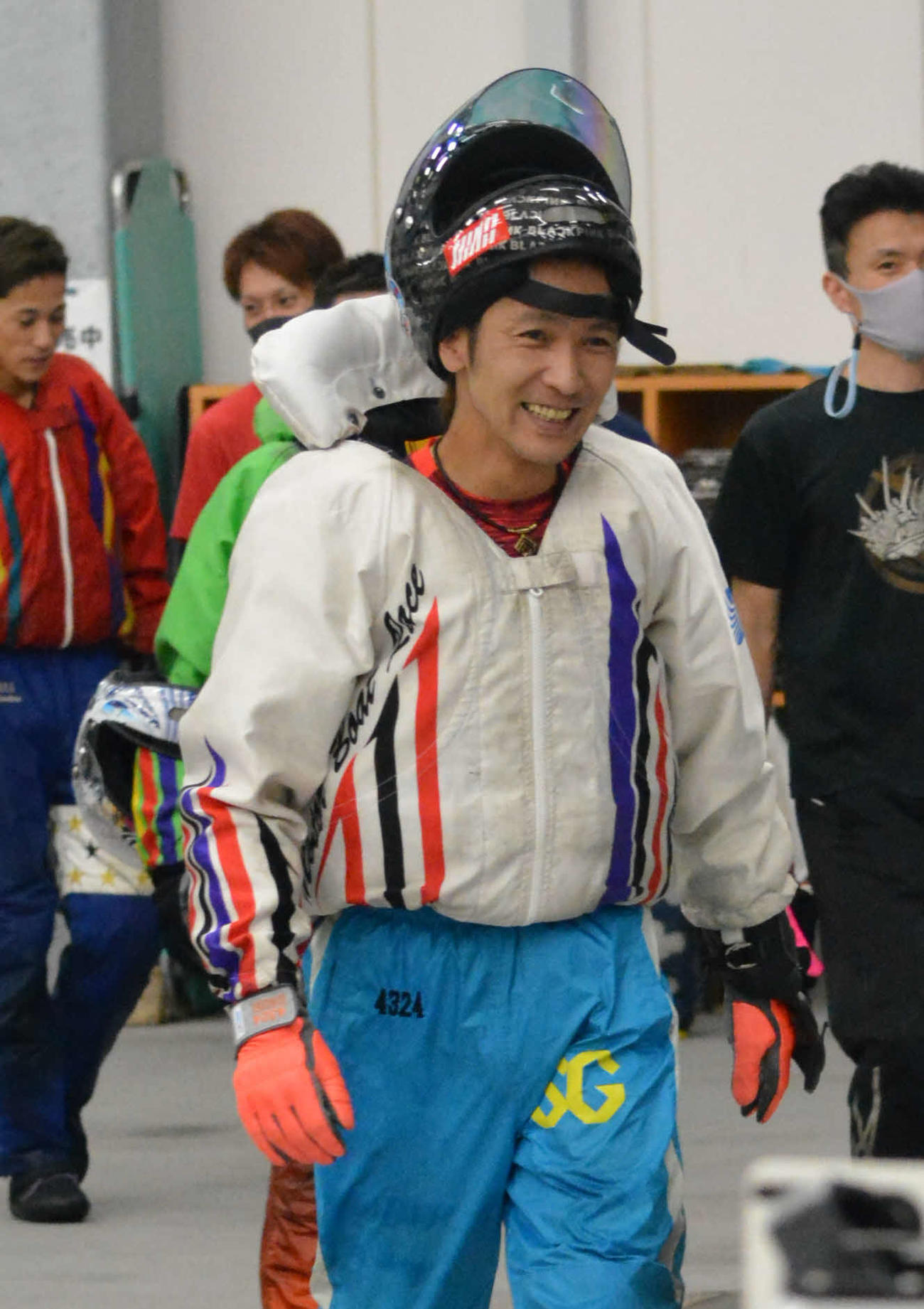 4日目連勝を飾った海野康志郎