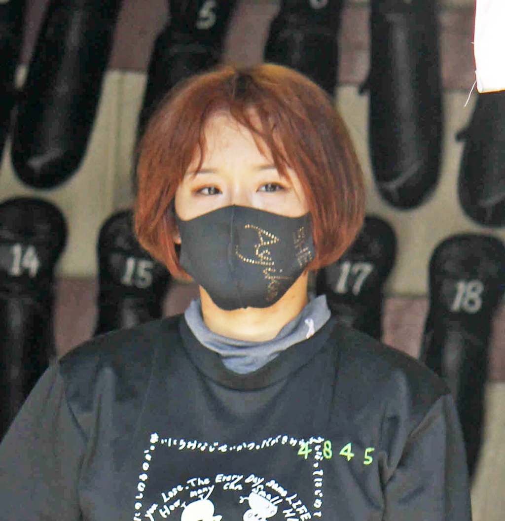 カラフルなヘアスタイルを卒業した前田紗希が初白星をつかみ輝く（撮影・北條直治）