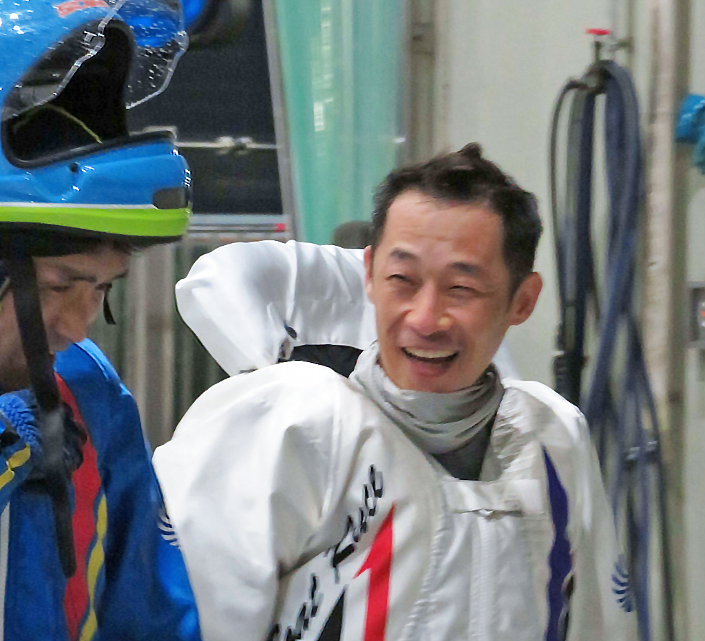 初日8Rは長野道臣の猛追を抑え、同期ワンツーを決めた田中豪（撮影・湯田坂賢一）