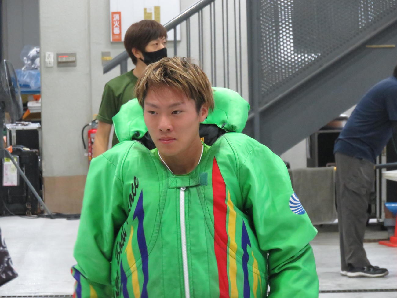 格上相手に闘志十分の中村泰平
