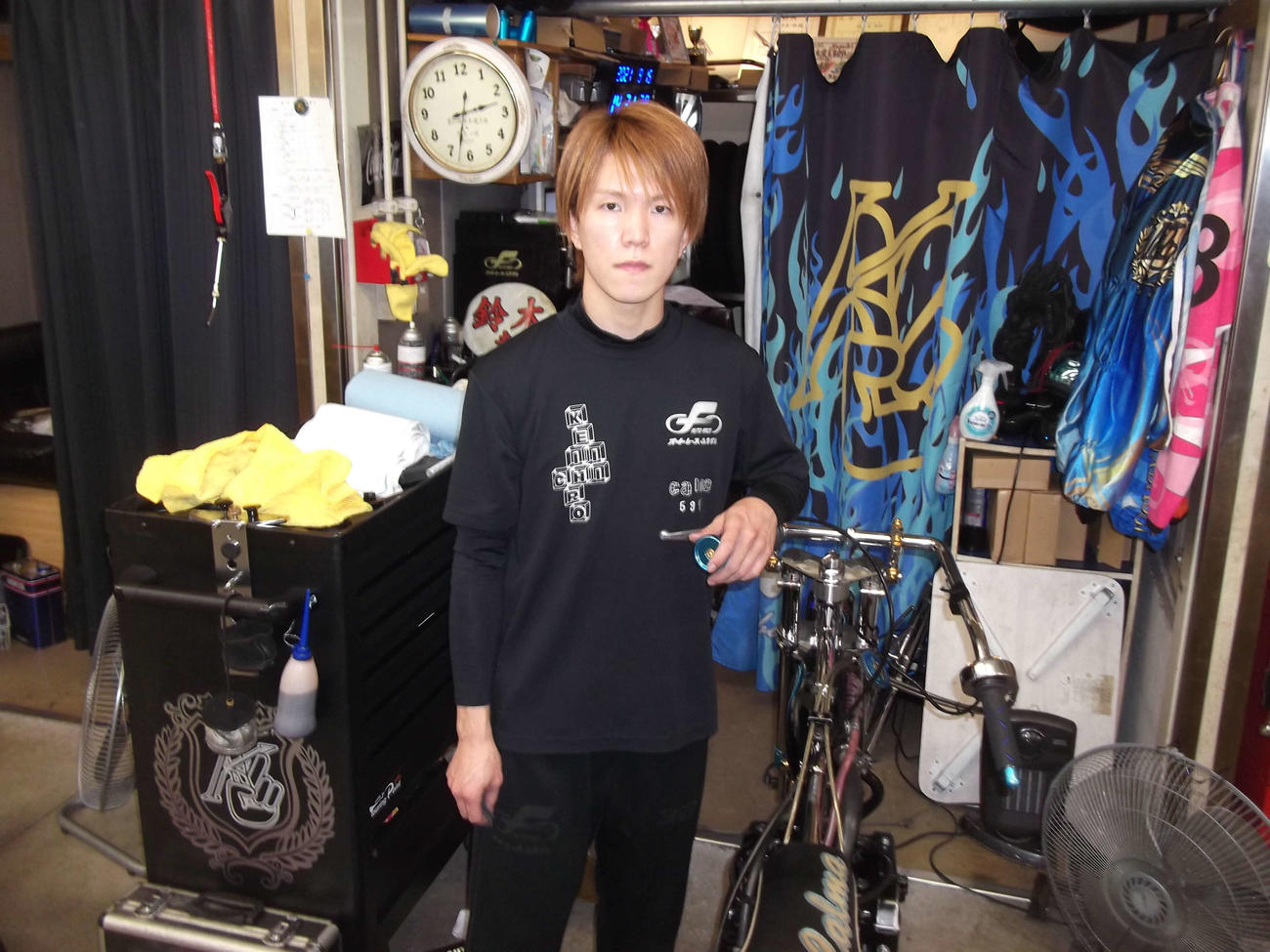 今節もスーパーハンデを背負う鈴木圭一郎（撮影・小川将司）