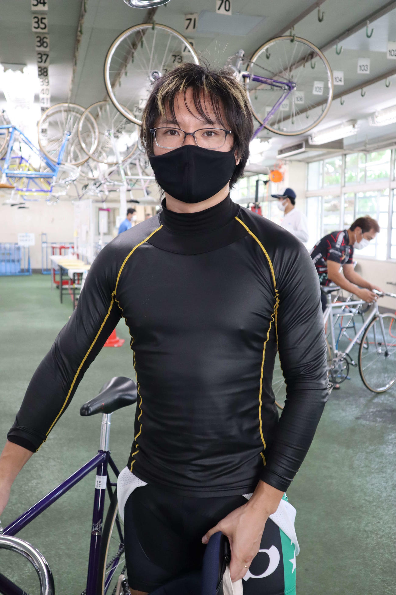 山崎晃が久々の予選突破へ気合を見せる（撮影・音無剛）