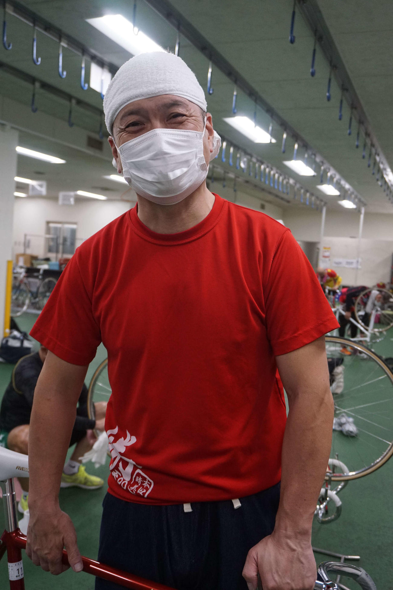 初日に逃げ切りを披露した増成富夫は準決7Rで岡崎克政に前を託す