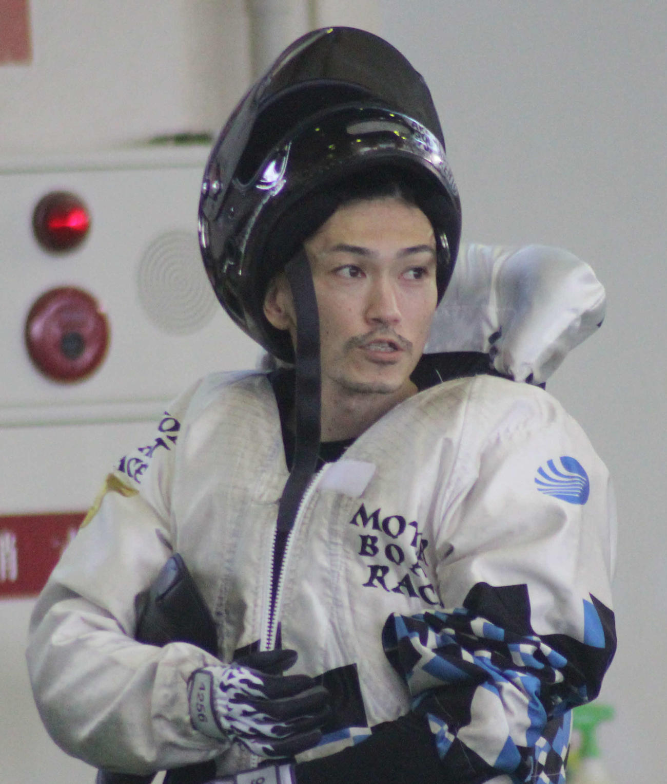 準優11R、伸びのいい渡辺浩司が一気に押し切る