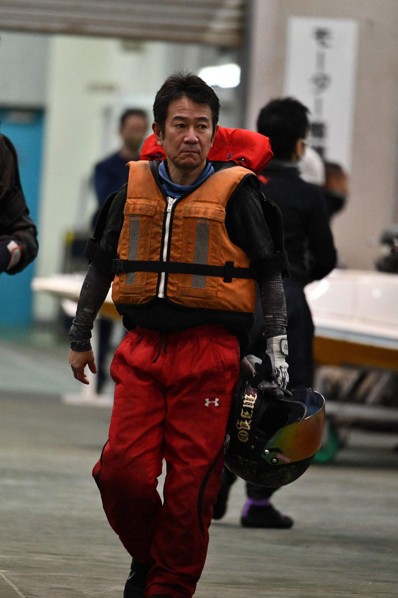 エース36号機を手にした藤丸光一