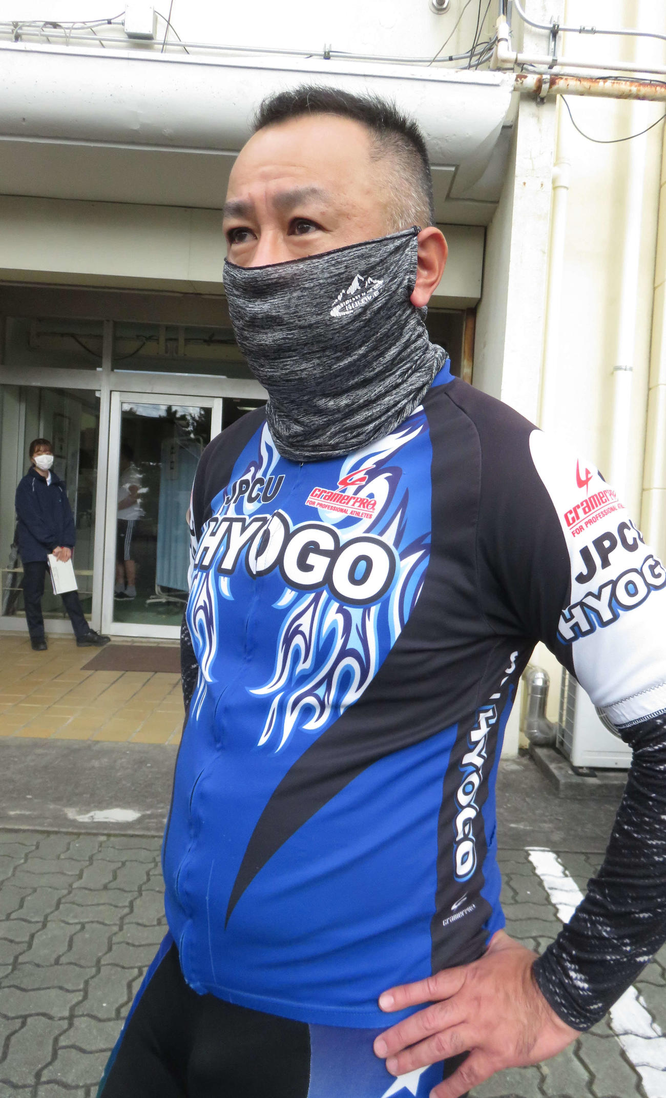 近況を話す中村美千隆（撮影・野島成浩）