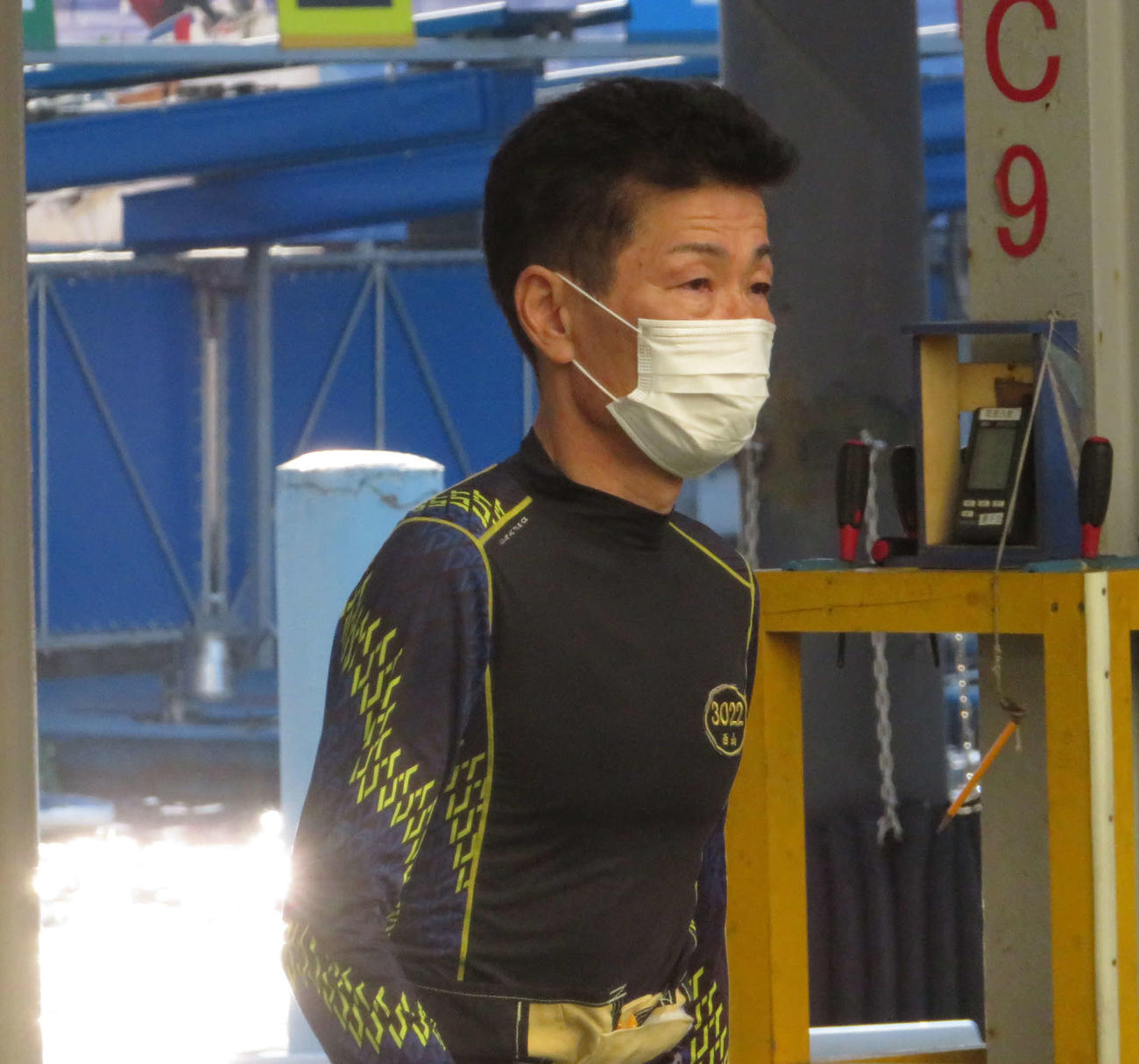 西山昇一がダービー優勝エンジンをゲットした（撮影・古村亮）