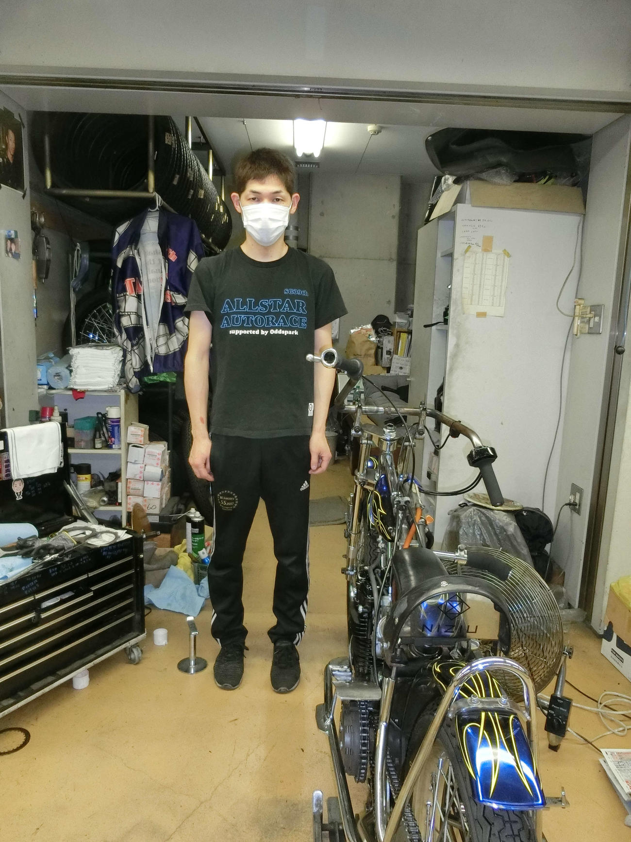 山田達也はシリンダー周りを扱い機力アップを図る（撮影・海老原実）
