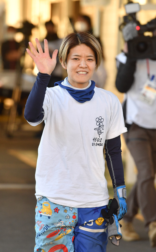 遠藤エミ（21年11月28日撮影）