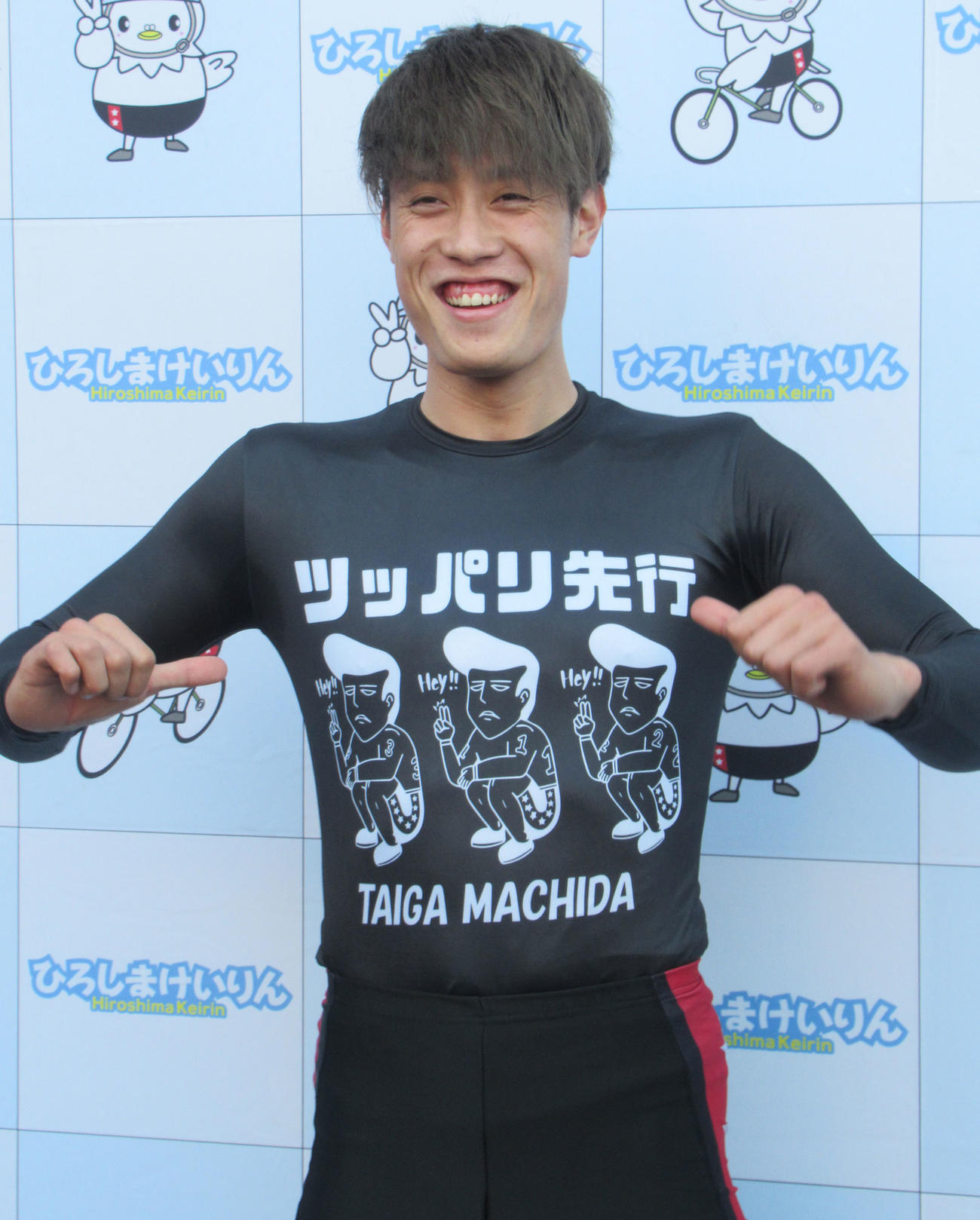 広島競輪場　Tシャツ通り？　ツッパリ先行で1予を快勝した町田太我（撮影・岡田晋）