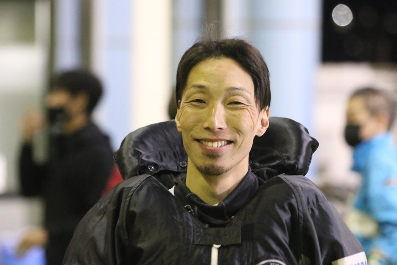 準優勝9Rで2着に入った川上剛は笑顔で引き揚げてきた