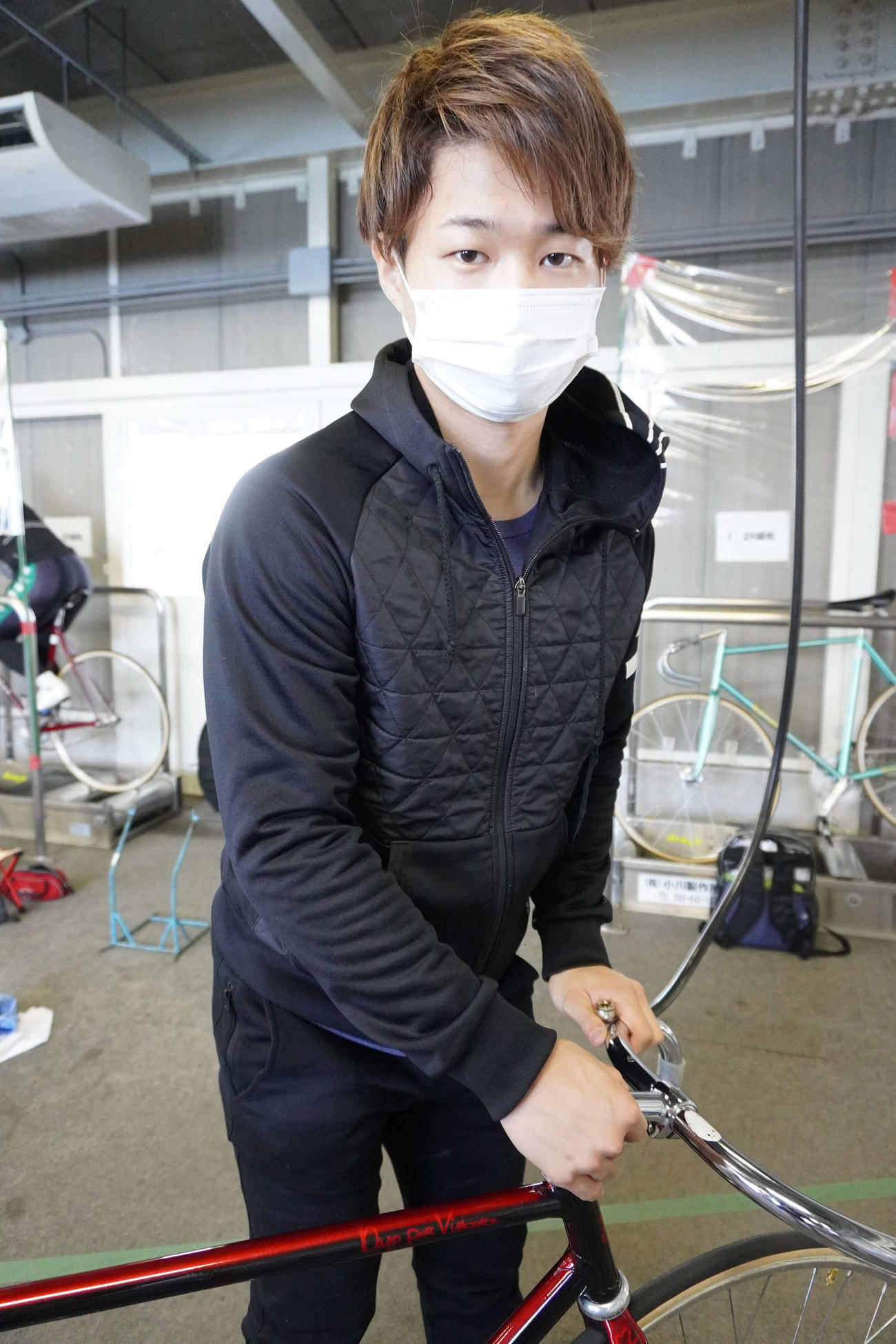 準決3Rは冷静な走りが光る上野恭哉が佐藤健太とワンツーを目指す（撮影・秋山正則）