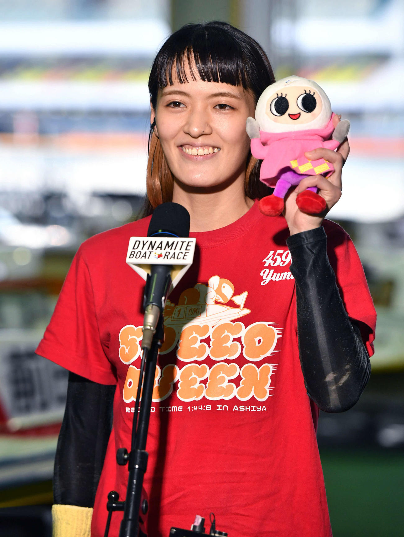 11R、トライアル3回戦の勝利インタビューを受ける渡辺優美（撮影・岩下翔太）