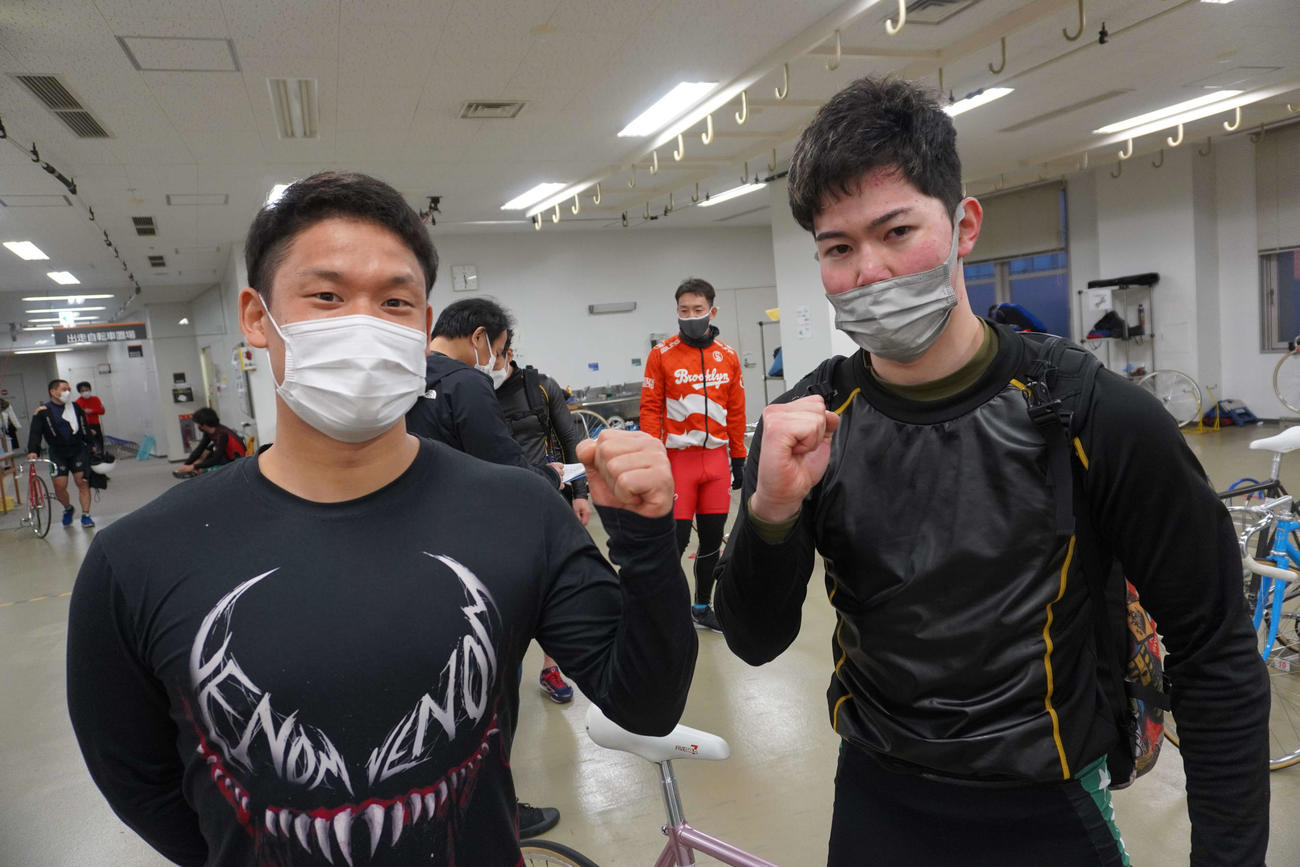 チャレンジ決勝11Rは林昌幸（右）が横内裕人を連れてヤングパワーで打開する（撮影・秋山正則）