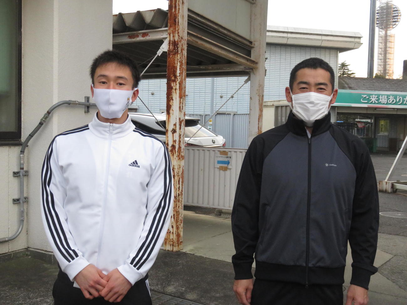 初の師弟連係となる酒井雄多（左）と成田和也