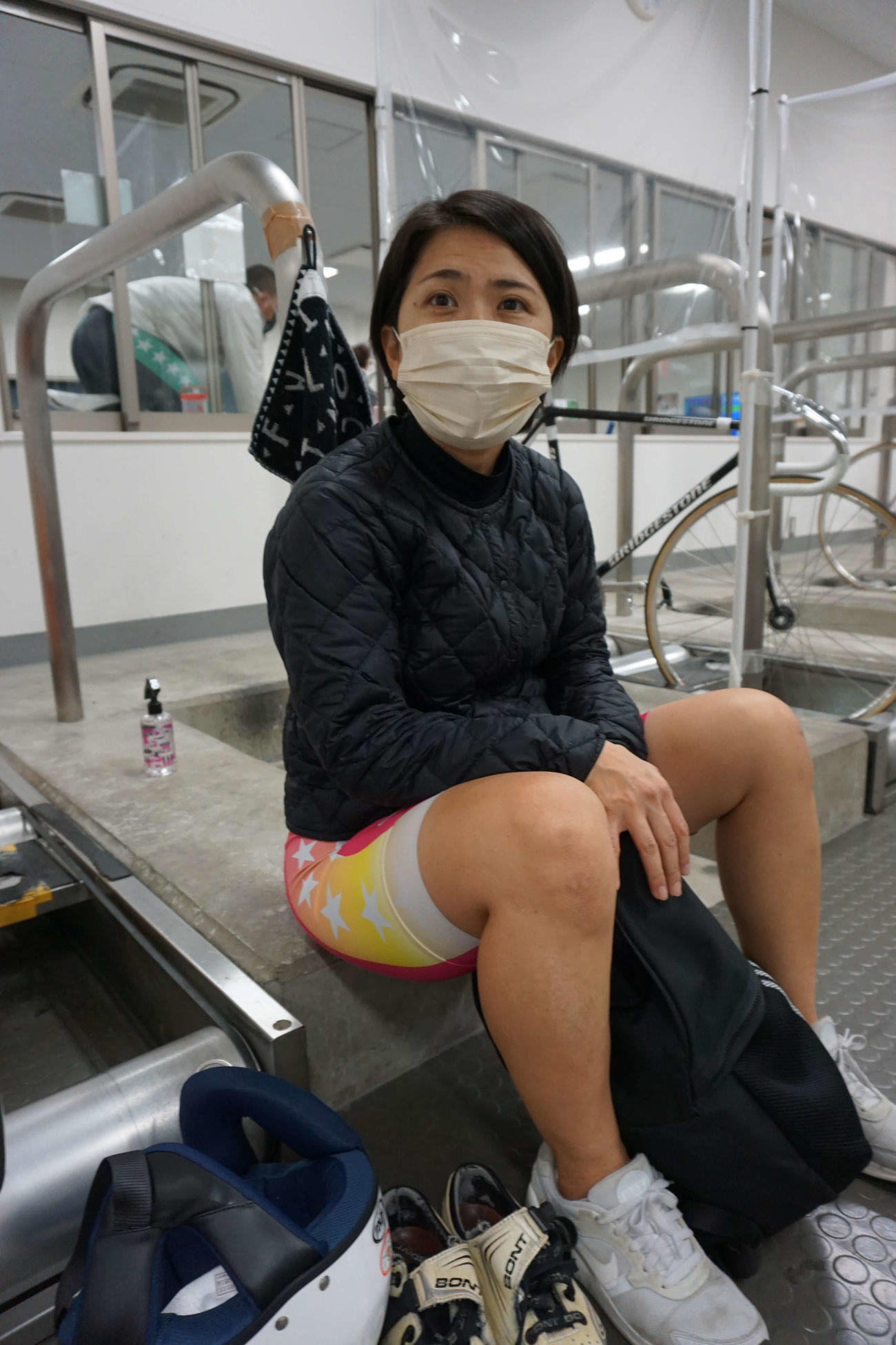 山本奈知は自宅で観戦する家族のために全力で戦う