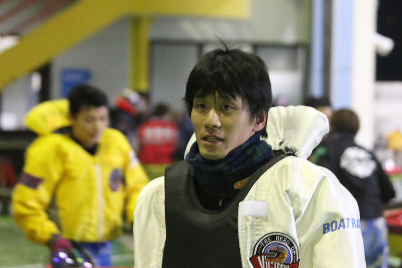 パワフルな動きで準優9Rで逃げた嶋義信が若松初優出初優勝を狙う