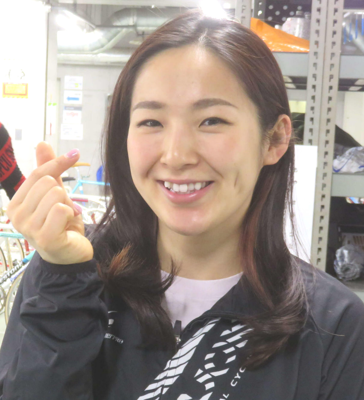 バレンタインデーに当たり車券をプレゼントした鈴木奈央
