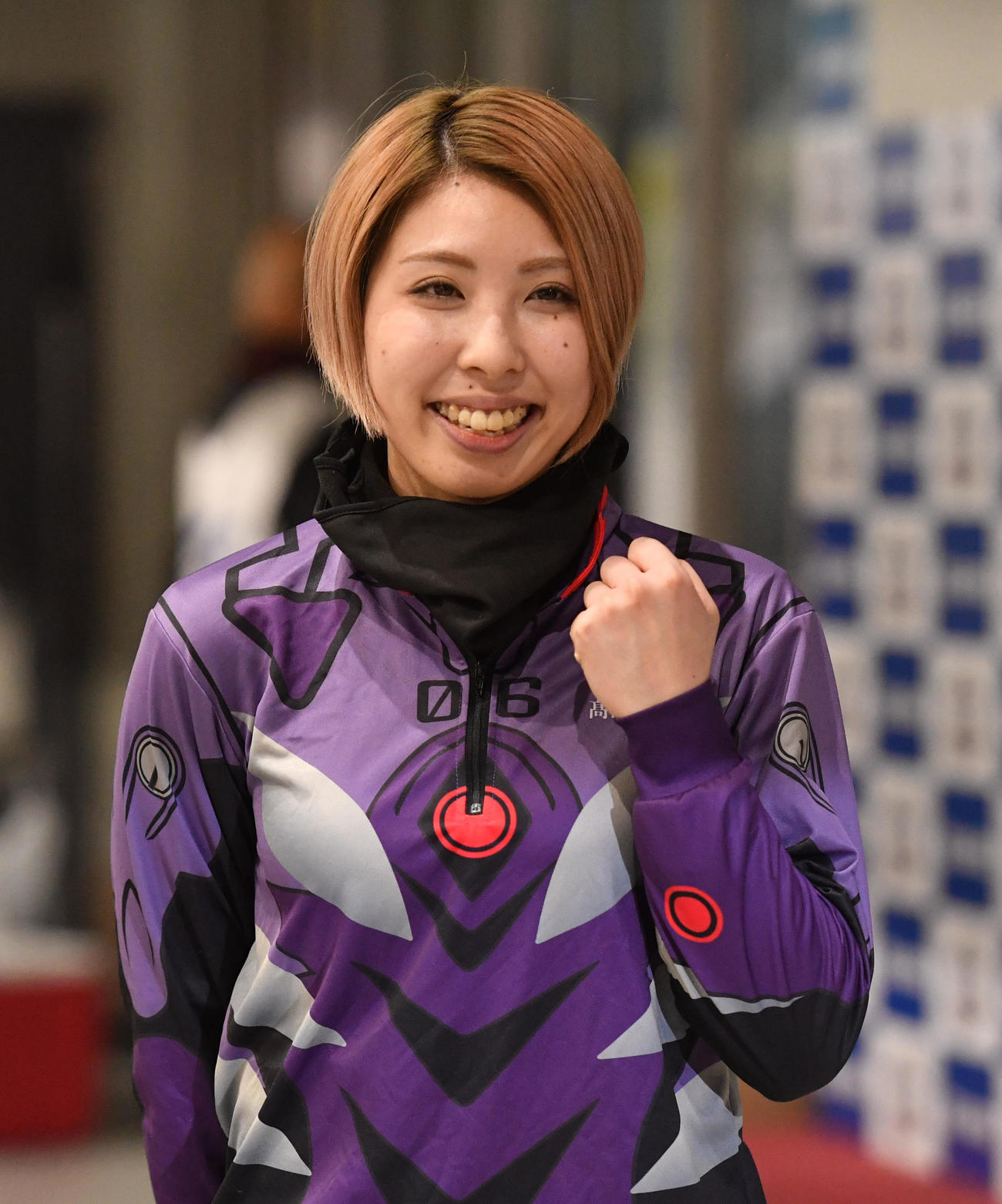 準優勝戦10Rで1着の高田ひかるはガッツポーズする（撮影・柴田隆二）