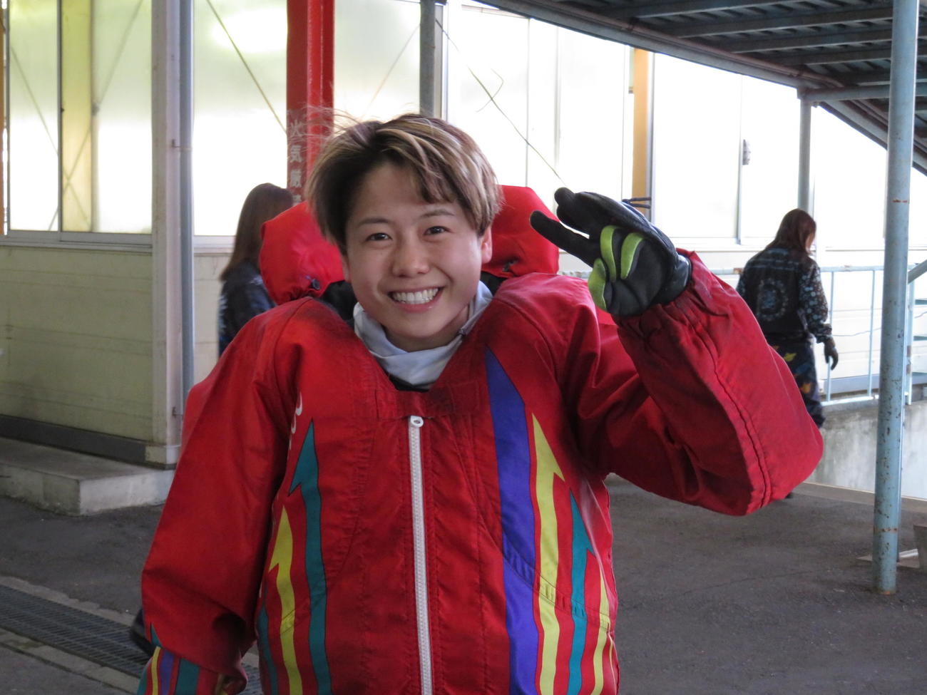 初日連勝にピースサインの来田衣織