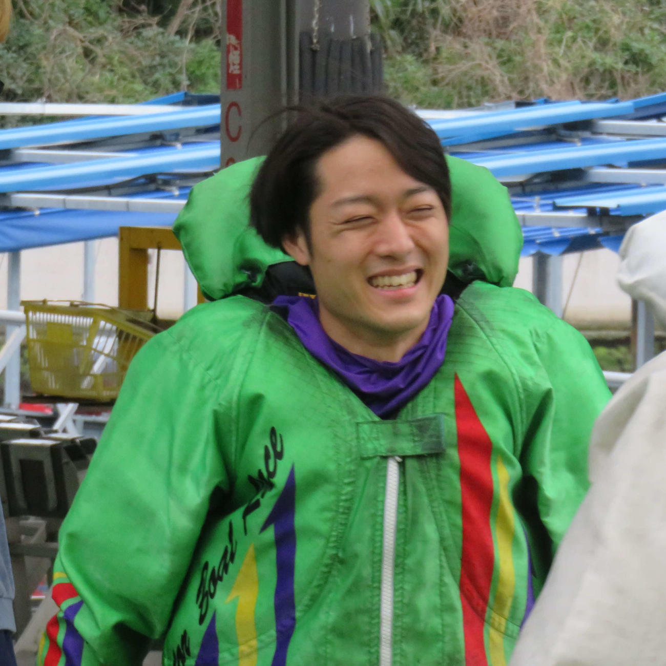 中村駿平は大外6枠からの勝負駆けで2着を決め、まさに破顔一笑