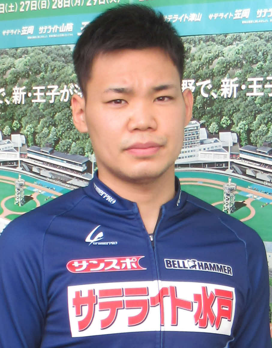 決勝12Rで再度一発を狙う吉田拓矢