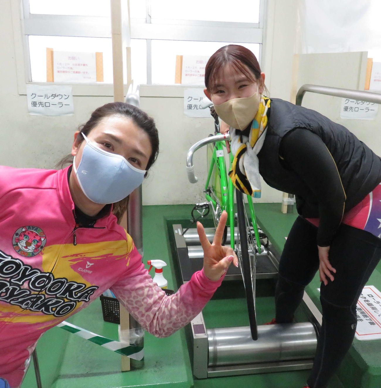 予選2へ意気込む豊岡英子（左）と青木美優（撮影・野島成浩）