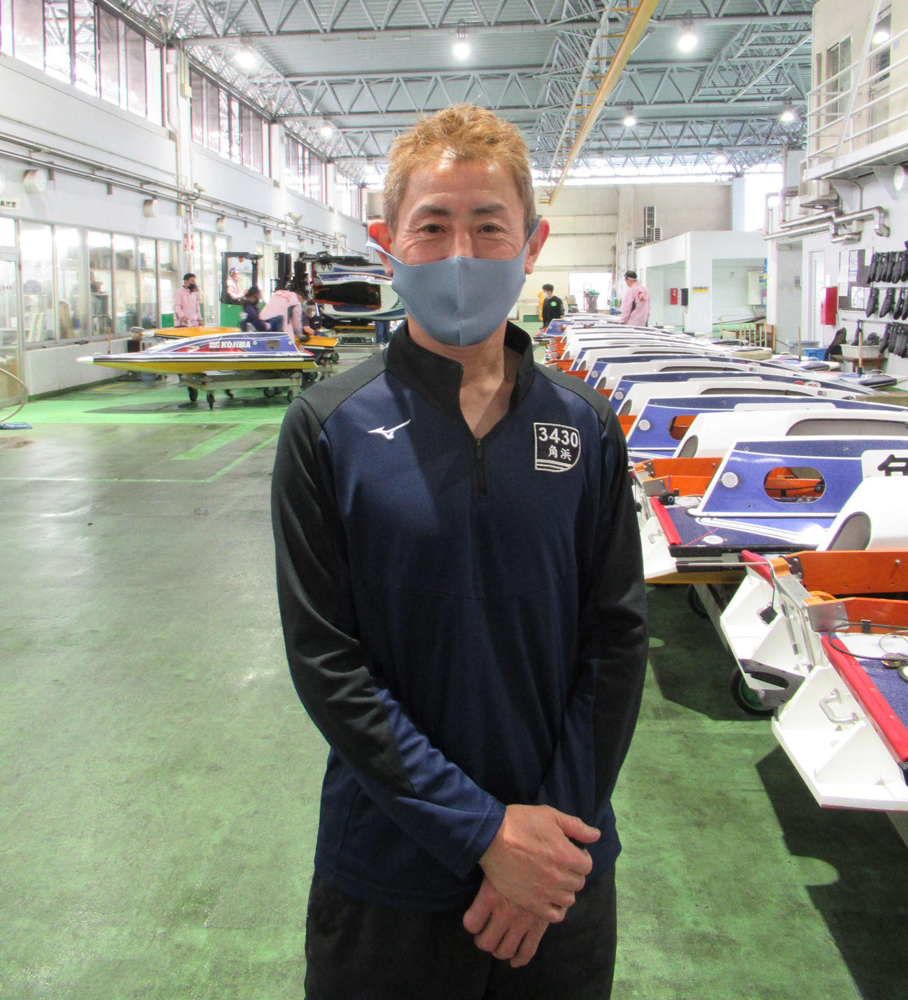 23号機のエンジンパワーをいかし優出を目指す角浜修（撮影・高田和典）