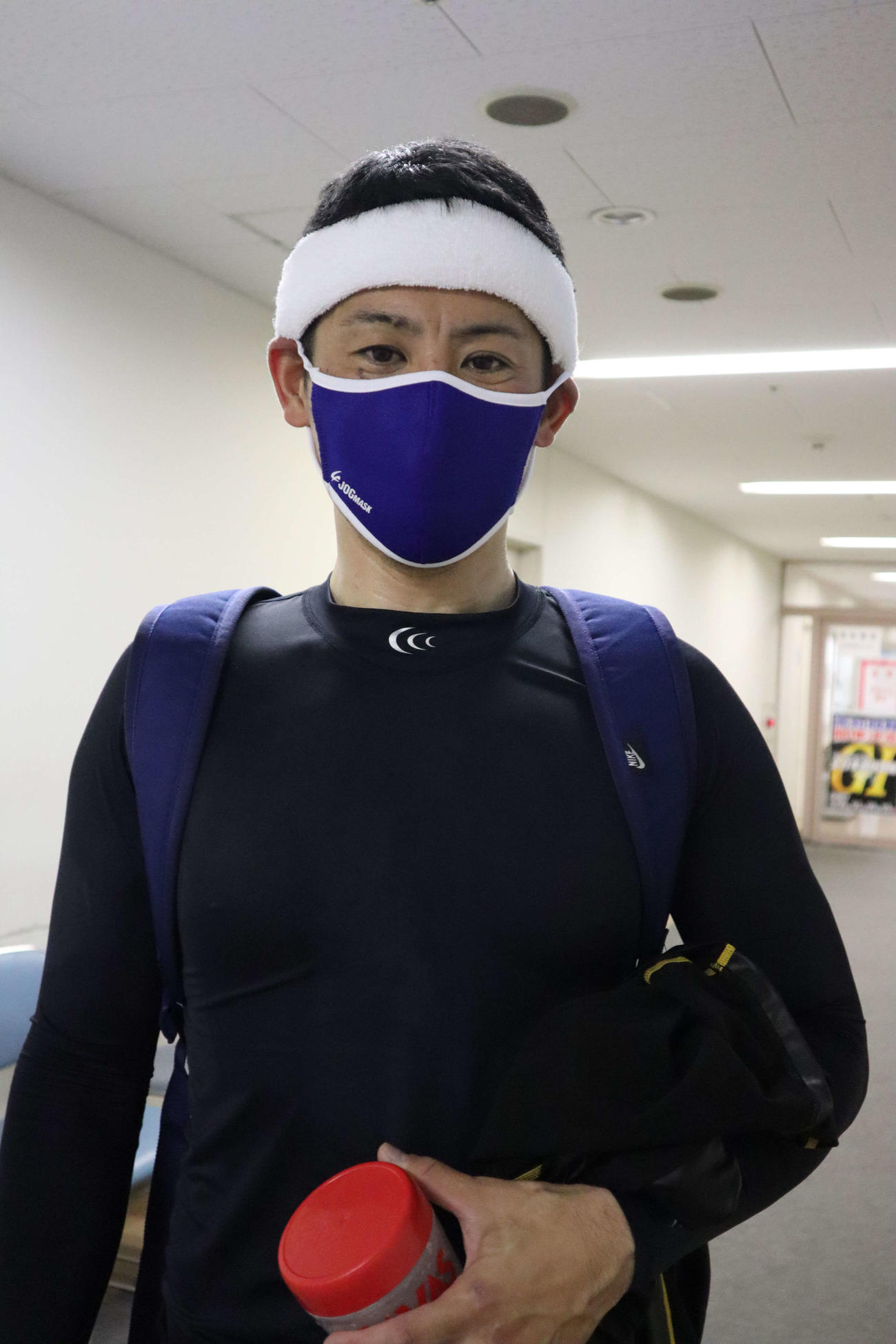 河野通孝は落車を避けてからでも鋭く伸びた（撮影・音無剛）