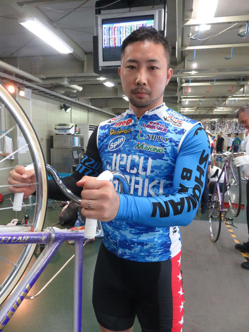 山岸佳太