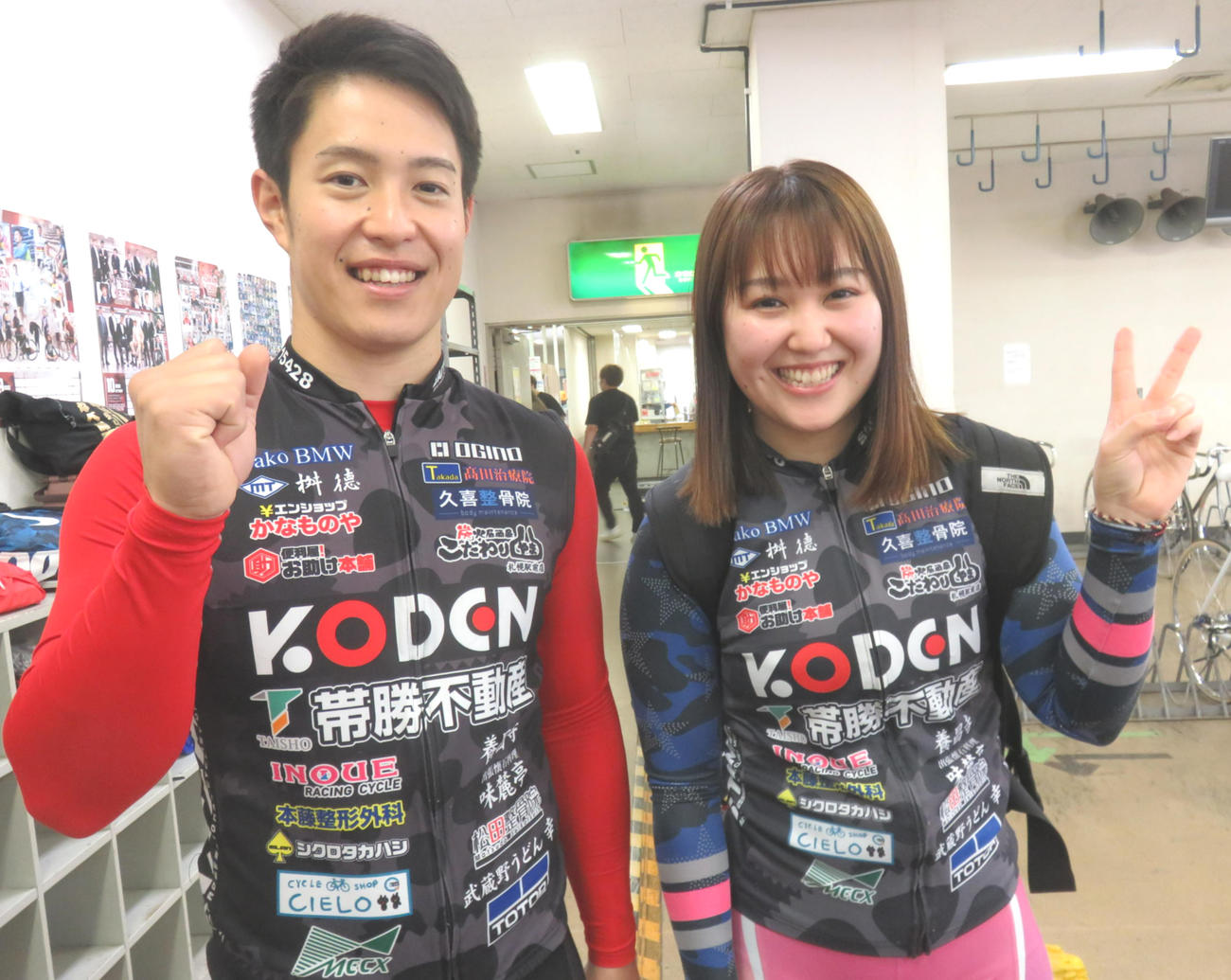 通算4回目のきょうだい同時あっせんで張り切る藤田まりあ（右）と兄周磨