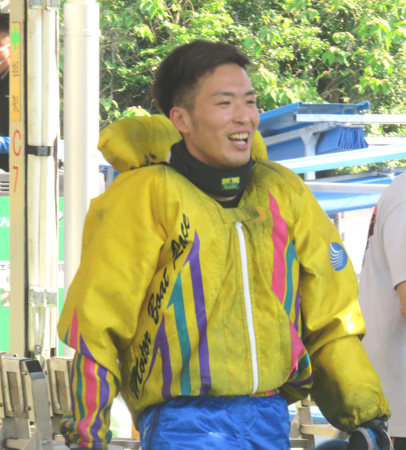 まくり快勝を収めて笑顔で引き揚げてきた松本純平