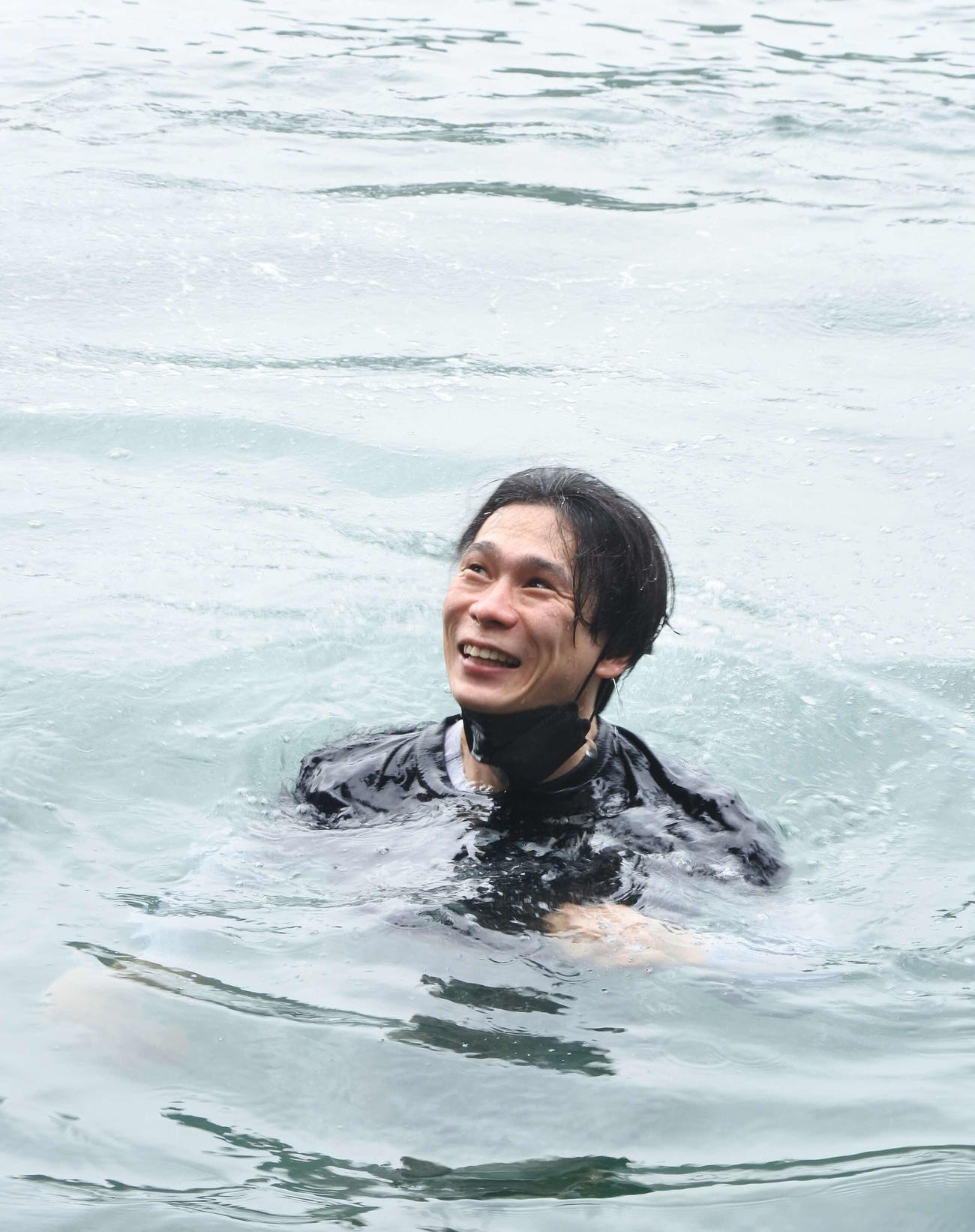 吉村誠がうれしいG1初勝利を飾り、水神祭を行った