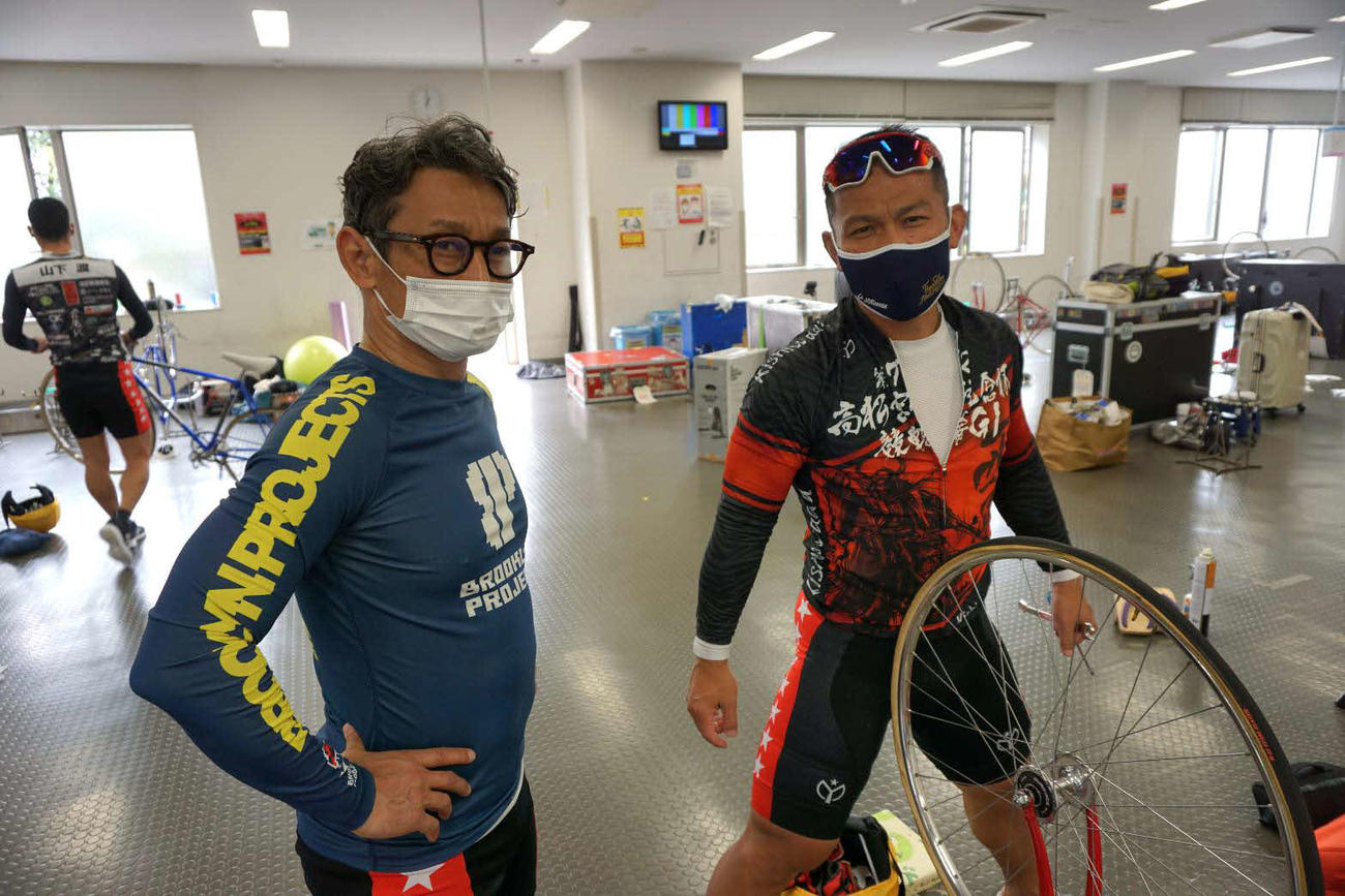 吉田敏洋は山口富生(左)との往年のタッグで予選突破に自信