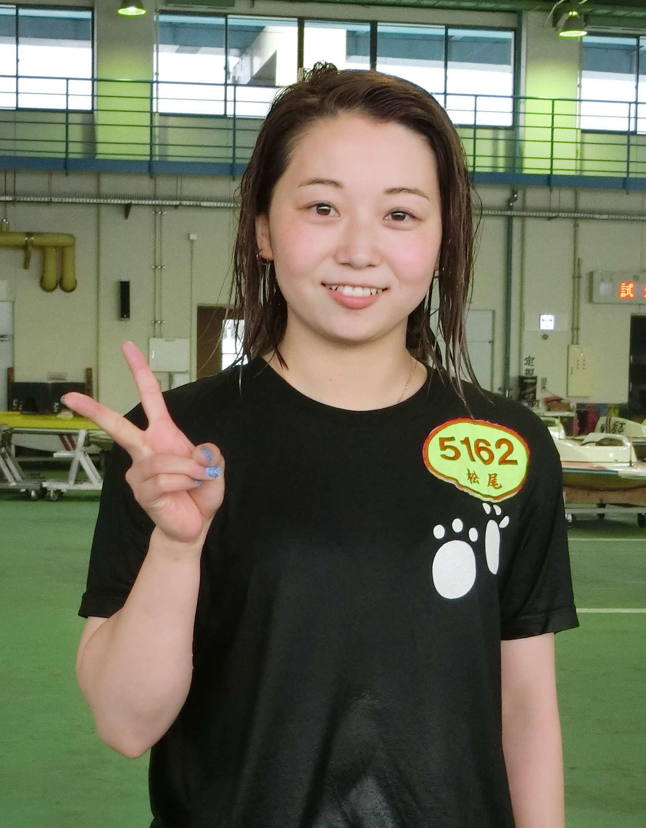 デビュー初勝利を挙げて笑顔の松尾怜実