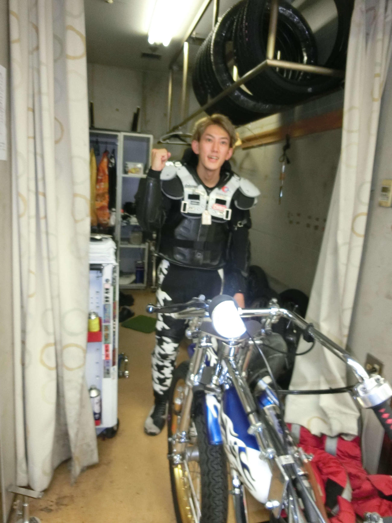 石本圭耶はタイヤの跳ねを直して連勝発進した（撮影・海老原実）