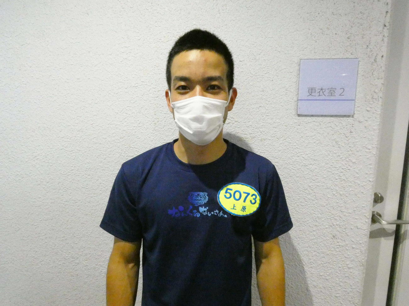 ジョークが得意な上原健次郎が7Rで逃げ飛ばす（撮影・前原一樹）