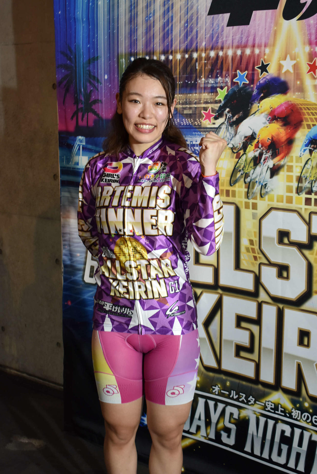 女子ケイリン決勝で金メダルを獲得した佐藤水菜