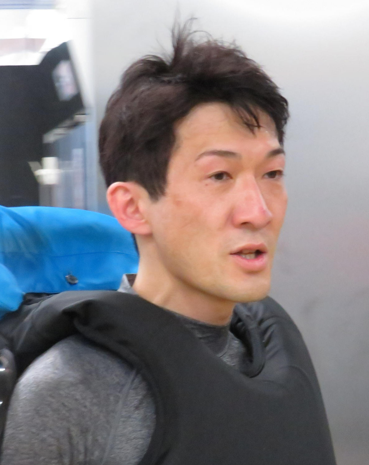 エース63号機を手にした谷津幸宏