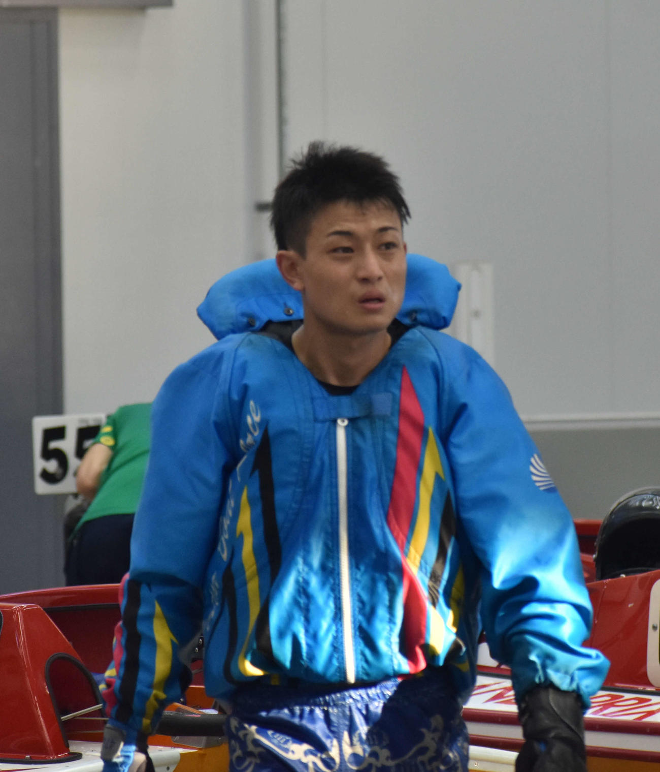 中村晃朋が準優好枠へこん身のハンドル繰り出す